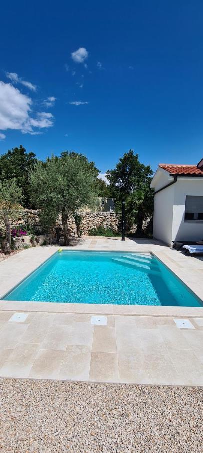 Villa Nevera Omišalj Buitenkant foto